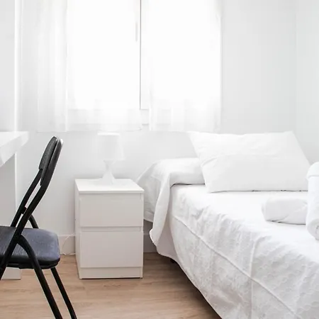 Estrellas 301 شقة توريمولينوس